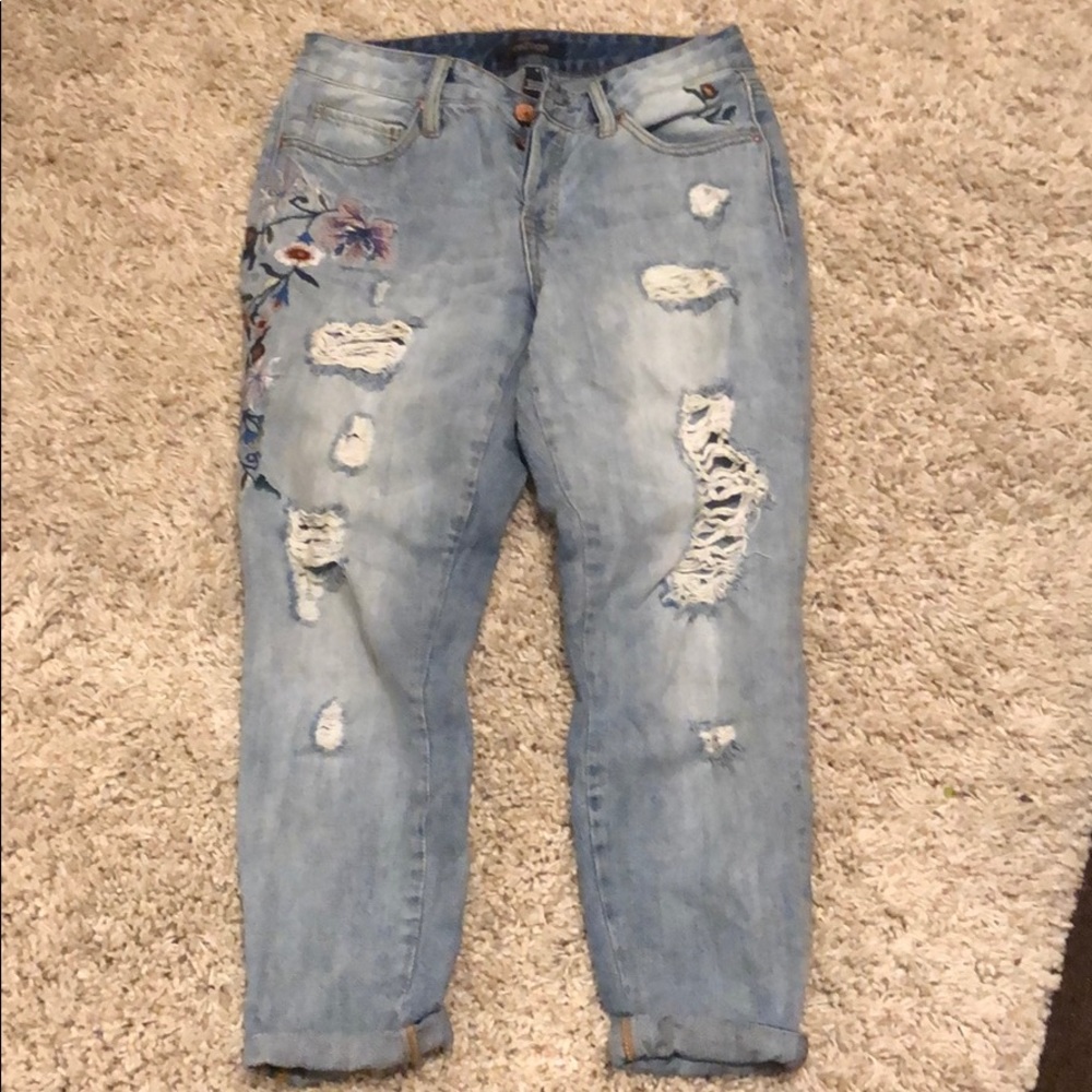 Embroidered Ripped Boyfriend Jeans
